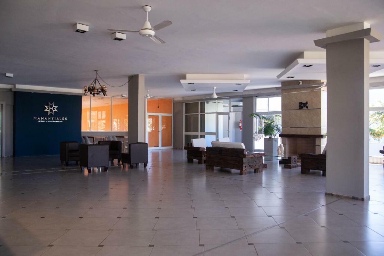 Manantiales Hotel De Turismo Monte Caseros Exteriör bild
